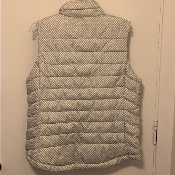 Gap Vest - Size L - Picture 3 of 3